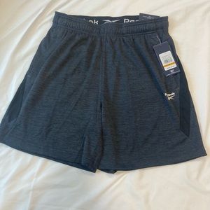 Medium Black Heather Reebok Free Weight 7” Short
